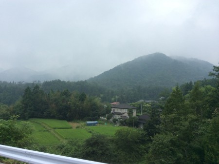 静かな松が原の家並み！
